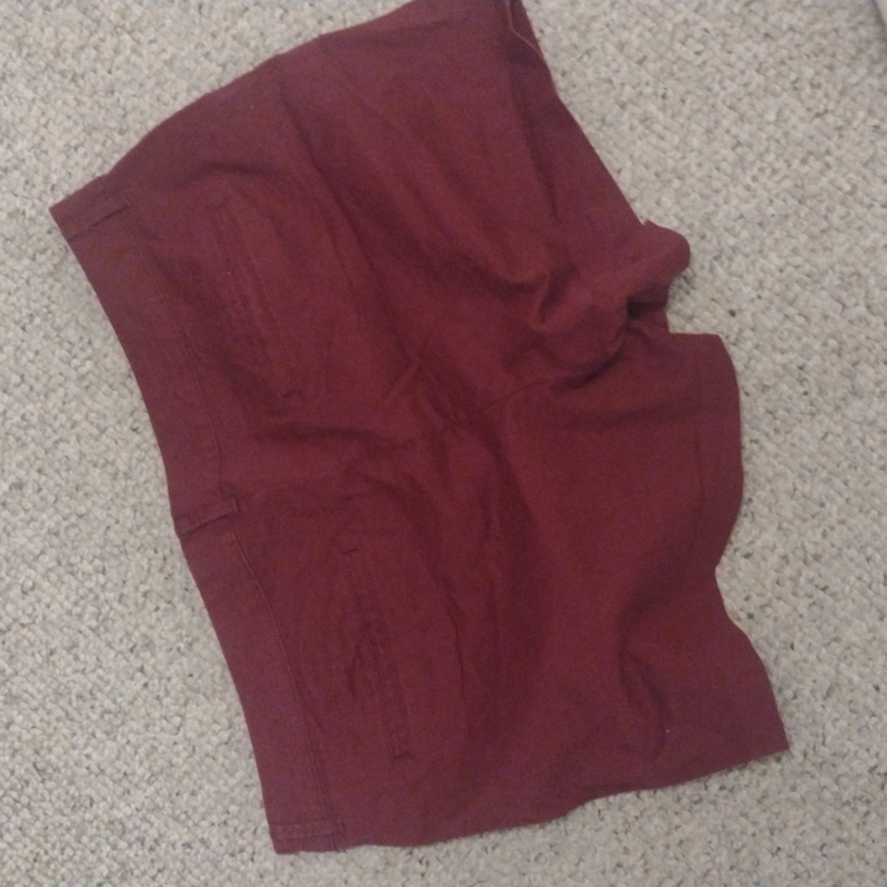 Shorts - Picture 2 of 5